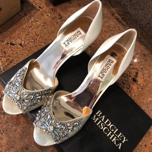 Badgley Mischka Shoes Size 8
